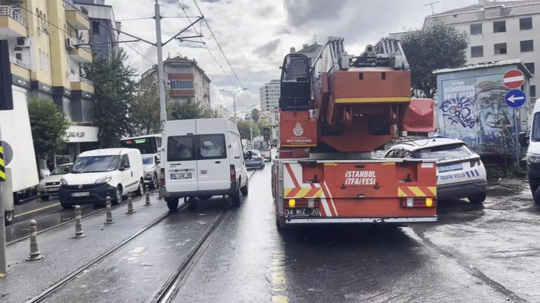 Güngörende tramvay, minibüse çarptı