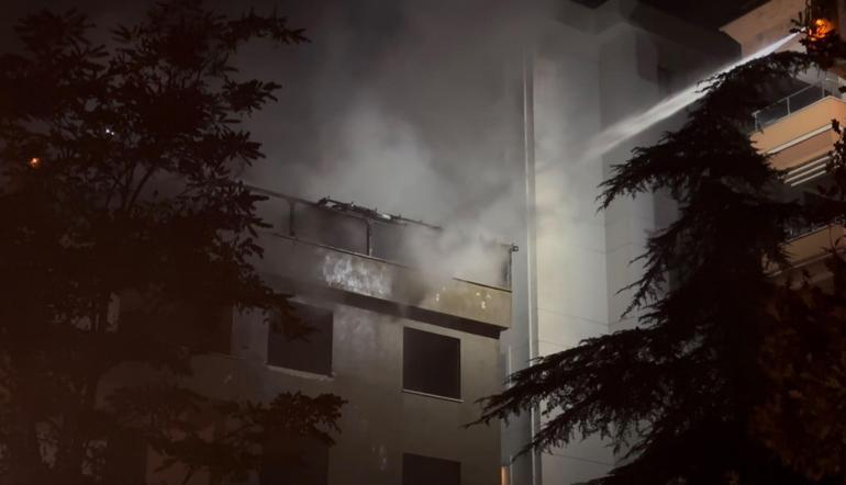 Kartal’da metruk binada çıkan yangın bitişikteki siteye sıçradı