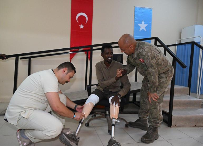 MSB’den Somali Silahlı Kuvvetleri gazilerine protez bacak desteği