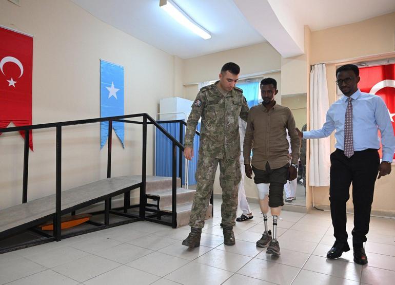 MSB’den Somali Silahlı Kuvvetleri gazilerine protez bacak desteği
