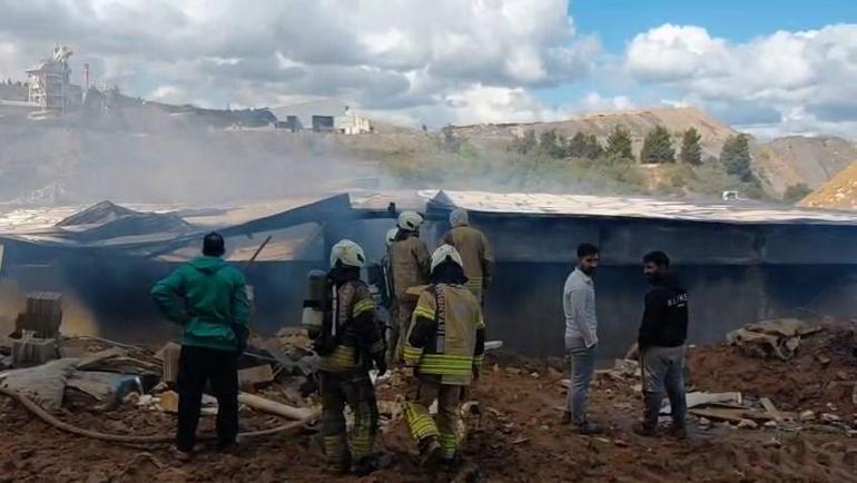 Tuzla’da işçi konteynerlerinde çıkan yangın söndürüldü