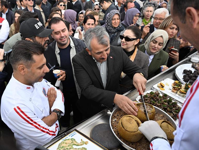 Edirnede Meriç Alibeyköy Fıstık Hasadı Şenliği düzenlendi