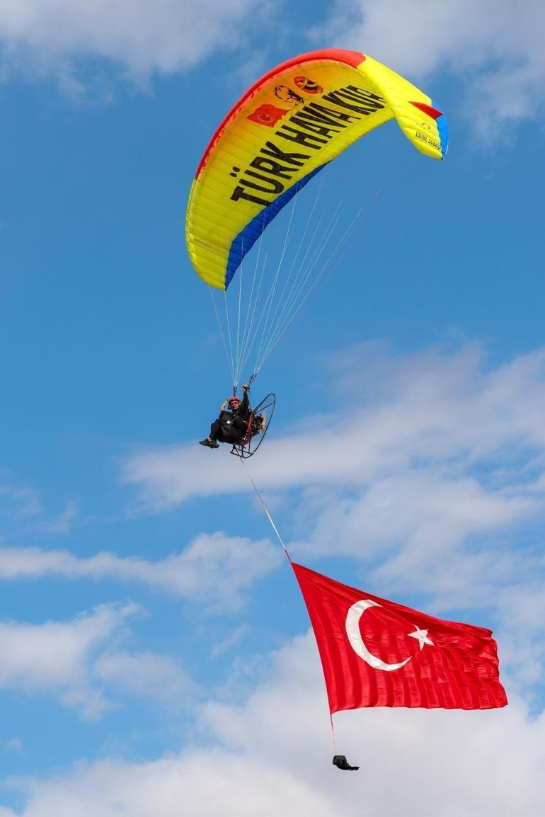 TEKNOFEST Güneydoğuya ziyaretçi akını; yürüyüş zorlaştı, trafik kilitlendi