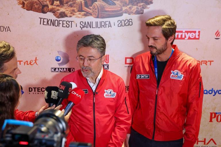 Tarım ve Orman Bakanı İbrahim Yumaklı, Demirören Medya’nın TEKNOFEST standını ziyaret etti