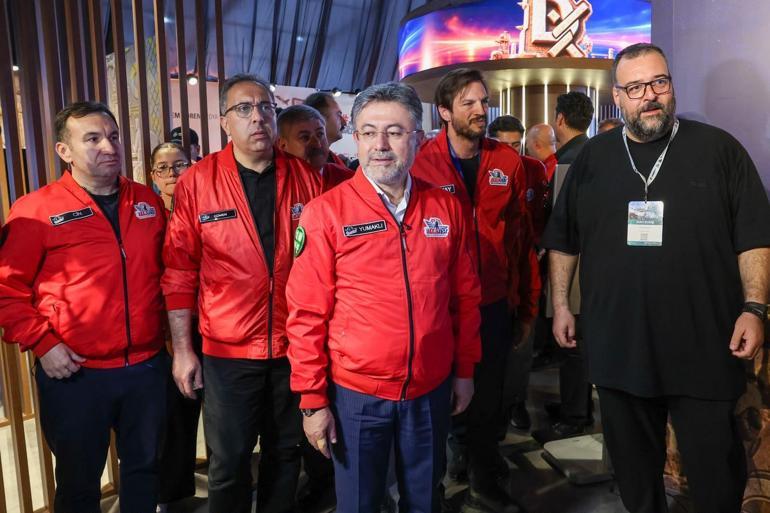 Tarım ve Orman Bakanı İbrahim Yumaklı, Demirören Medya’nın TEKNOFEST standını ziyaret etti