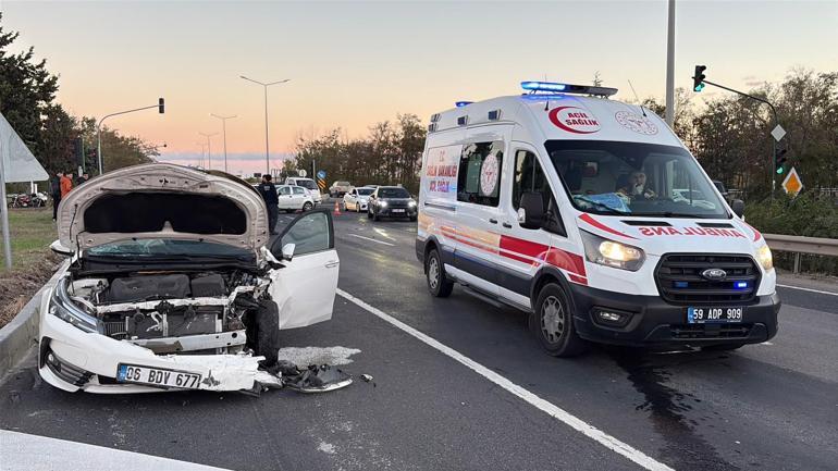 Tekirdağda iki otomobil çarpıştı; 5 yaralı