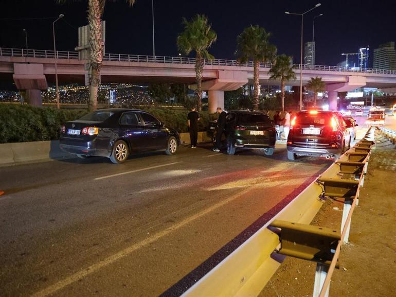 İzmir’de 7 otomobil, 1 motosikletin karıştığı zincirleme kaza: 4 yaralı