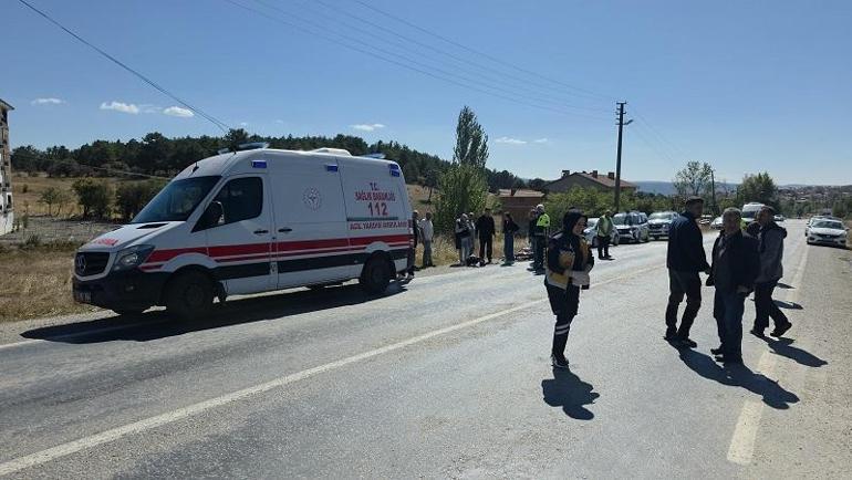 Otomobil ve motosiklet çarpıştı; 1 ölü, 2 yaralı
