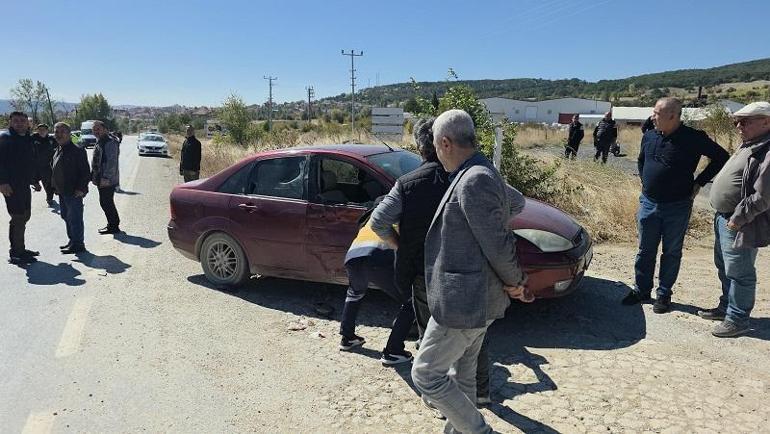Otomobil ve motosiklet çarpıştı; 1 ölü, 2 yaralı