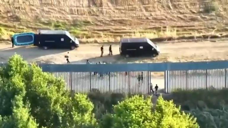 Göçmenlerin Türkiye üzerinden Avrupaya geçişini organize eden suç örgütüne operasyon: 14 gözaltı