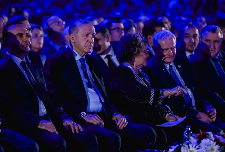 Erdoğan: Ay uzay aracının üretimini tamamladık