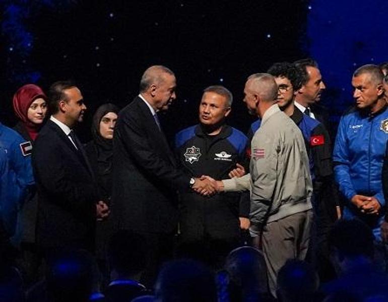 Erdoğan: Ay uzay aracının üretimini tamamladık