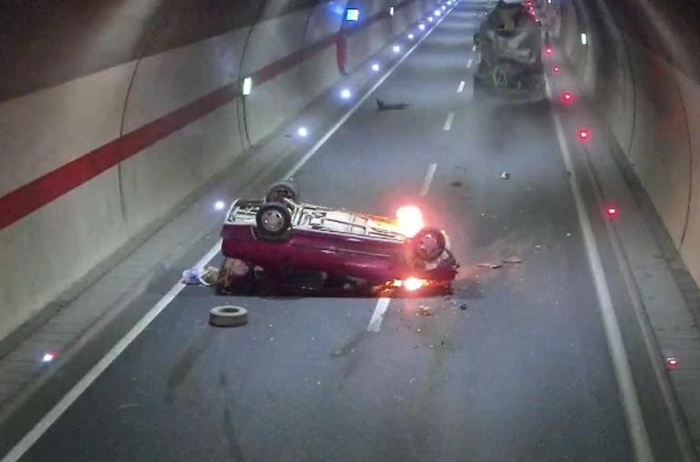Tünelde beton mikserine çarpan otomobilin sürücüsü öldü