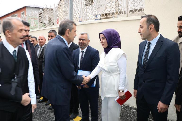 Bakan Tekin: OECD ülkeleri arasında parmakla gösterilecek durumdayız