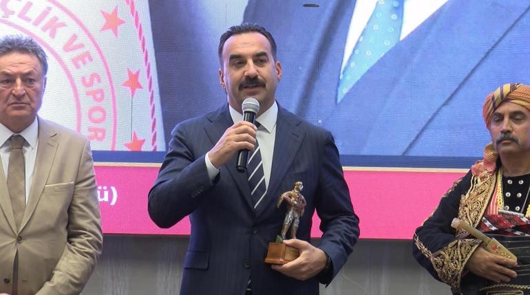Ankaralı sporcu ve yöneticiler, ‘Sporda Ankara’ya Değer Katanlar 2026 Ödül Gecesi’nde bir araya geldi