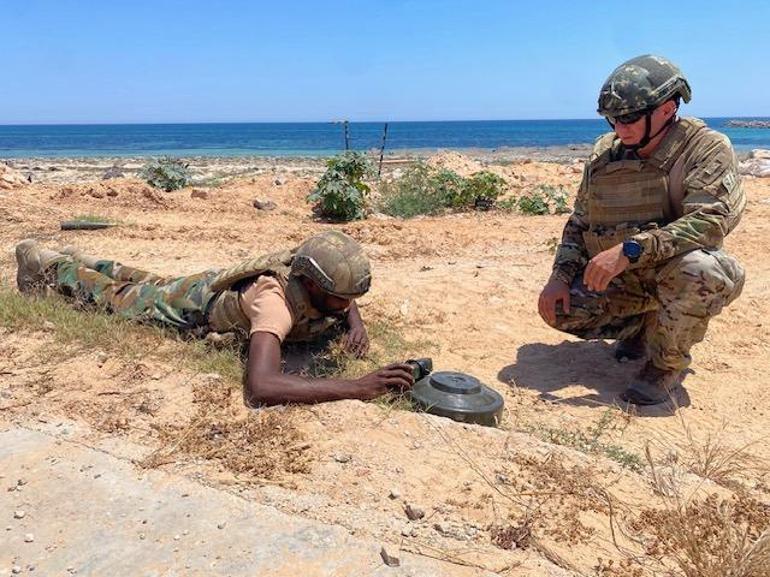 Türkiye-Libya SAT Timi, Libya Deniz Özel Kuvvetler Eğitim Merkezi Komutanlığında eğitim veriyor