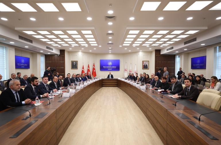 Bakan Işıkhan: İşsizliği daha aşağı çekmek için yeni politika araçlarını devreye alıyoruz