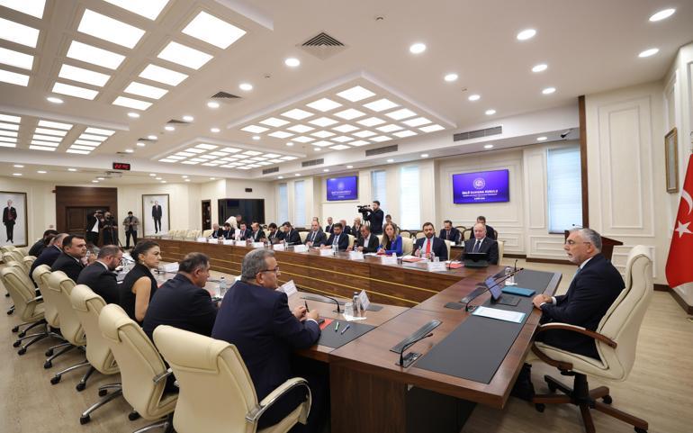 Bakan Işıkhan: İşsizliği daha aşağı çekmek için yeni politika araçlarını devreye alıyoruz
