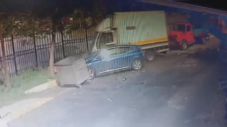 Sarıyerde 4 aracın karıştığı zincirleme kaza kamerada: 3 yaralı