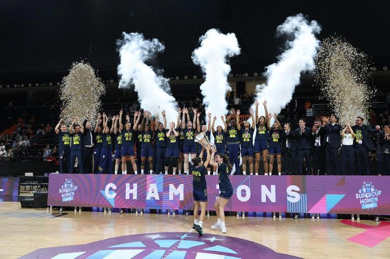 Şampiyon Fenerbahçe Tarfin, kupasını aldı