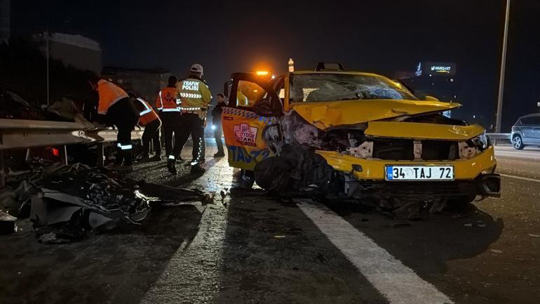 Kağıthane’de otomobil ile taksi çarpıştı: 1 ölü, 2 yaralı