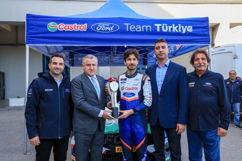 Bakan Bak Formula 1 öncesi İstanbul Park’ta sürüş yaptı
