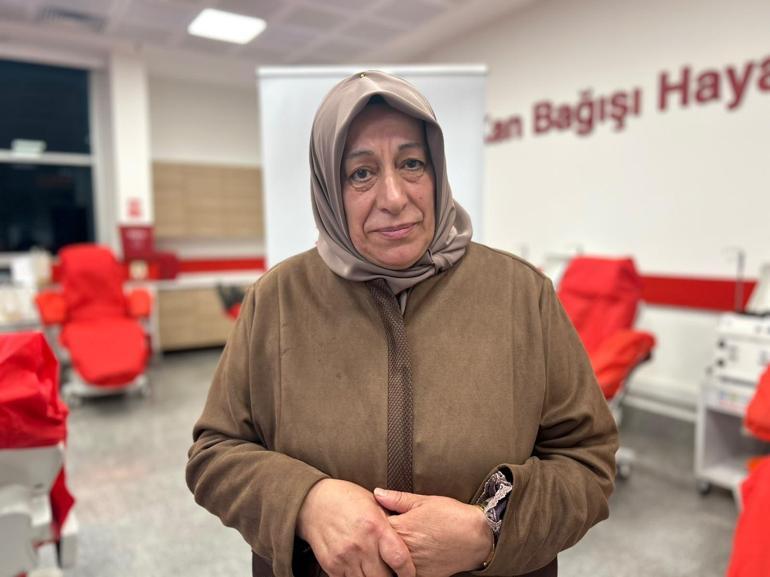 Kızılaya 36 kez kan bağışlayan Meryem Çağdaş, ailesini de bağışçı yaptı