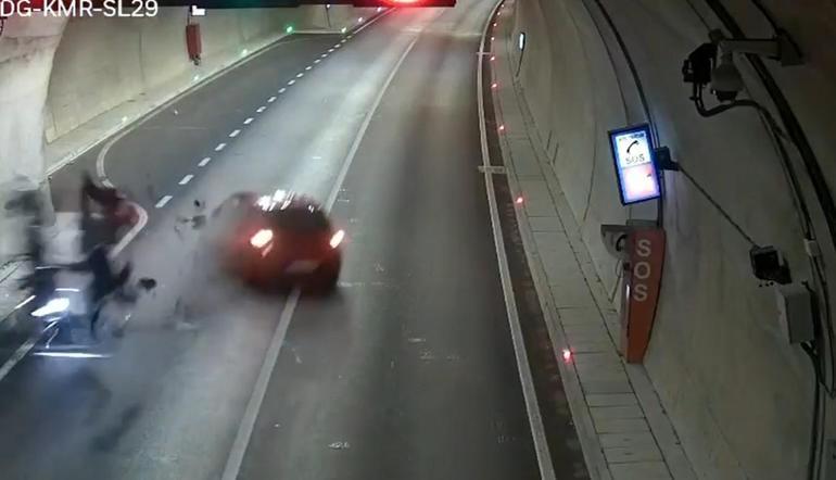 Eşinin öldüğü, oğlunun yaralandığı kazaya tanık olunca sinir krizi geçirdi
