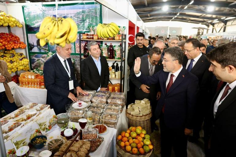 Bakan Yumaklı: 11 ilde yapay zeka destekli sulamayı devreye almayı hedefliyoruz