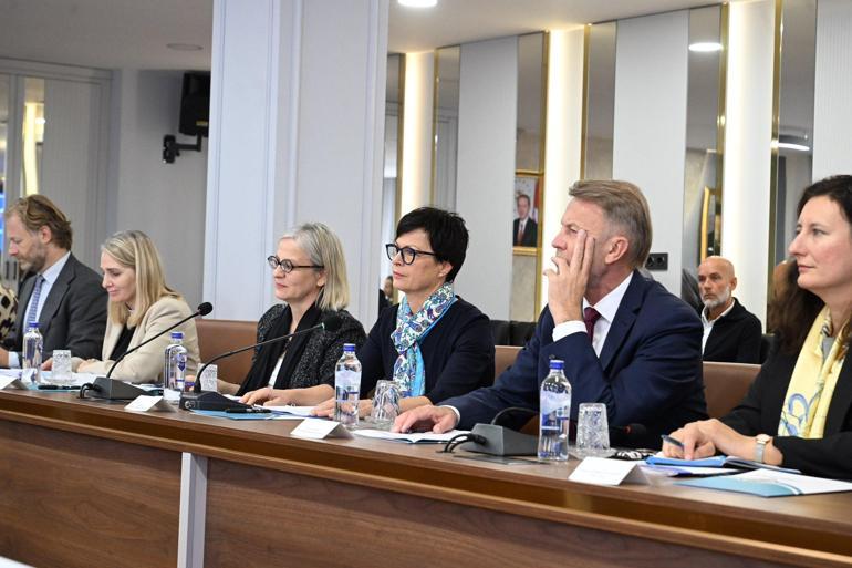 Bakan Uraloğlu, AB Komiseri Kos ile bir araya geldi