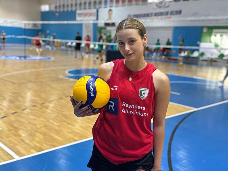 Fotoğrafıyla dünya çapında viral olan voleybolcu Meryem Cabbaroğlu DHAya konuştu