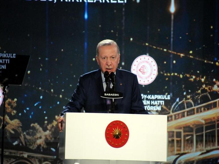 Cumhurbaşkanı Erdoğan: Kim milletin hakkına, hukukuna, emanetine el uzatırsa karşısında bizi bulur