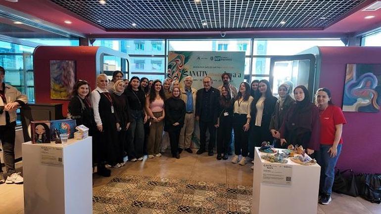‘Sanatın Dilinden Hayata’ sergisi ziyarete açıldı