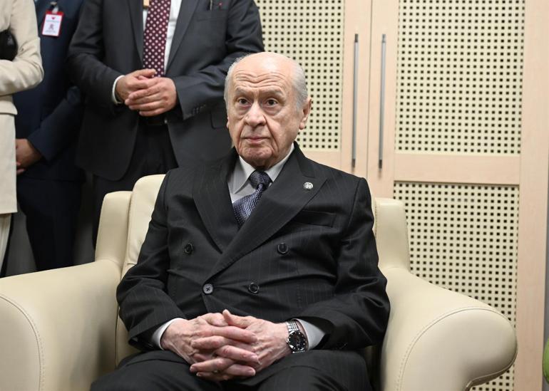 Devlet Bahçeli: Sonuç almadan bakanlarımızı suçlamak siyasete ihanettir
