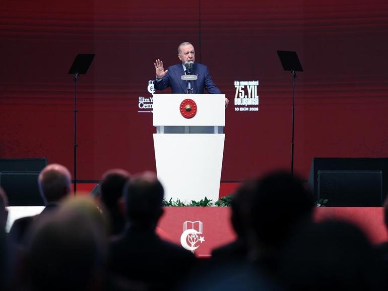 Cumhurbaşkanı Erdoğan: Tekno-oligarkların hedef kitlesini gençlerimiz oluşturuyor