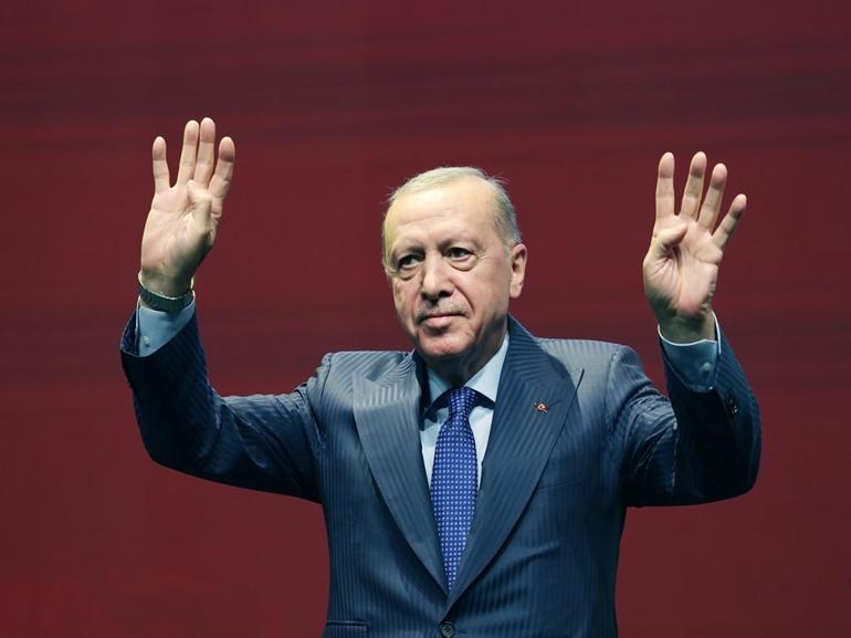 Cumhurbaşkanı Erdoğan: Tekno-oligarkların hedef kitlesini gençlerimiz oluşturuyor