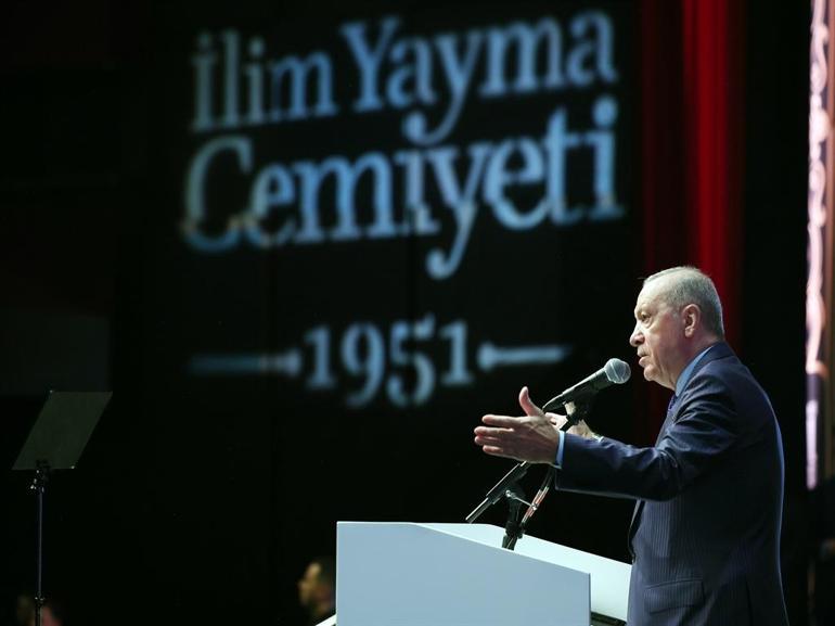 Cumhurbaşkanı Erdoğan: Tekno-oligarkların hedef kitlesini gençlerimiz oluşturuyor