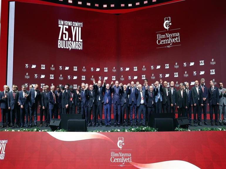 Cumhurbaşkanı Erdoğan: Tekno-oligarkların hedef kitlesini gençlerimiz oluşturuyor