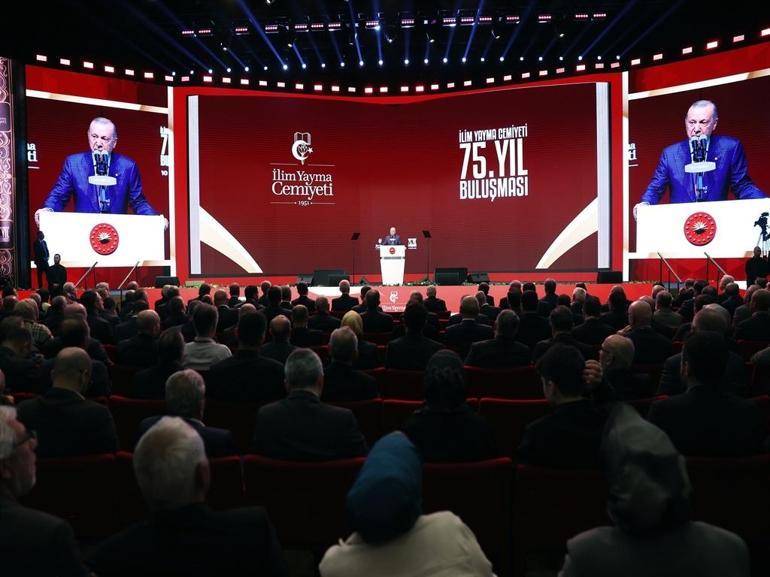 Cumhurbaşkanı Erdoğan: Tekno-oligarkların hedef kitlesini gençlerimiz oluşturuyor