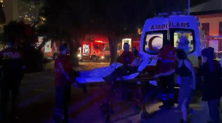 Kartalda hastanenin çatısında yangın; hastalar tahliye edildi