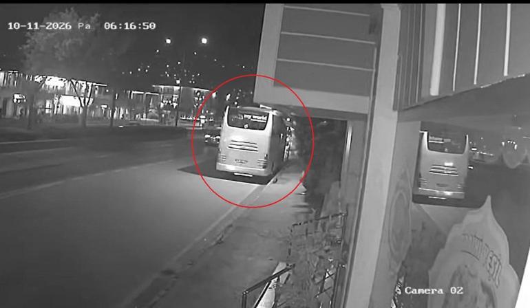 Manisada tur otobüsü ve TIRın çarpıştığı kazada 11 ölü, 27 yaralı