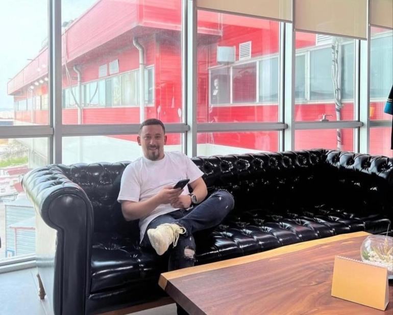 Beykoz’da direğe çarpan motosiklet sürücüsü hayatını kaybetti; kaza kamerada