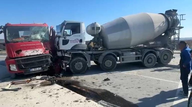 Avcılar’da iki beton mikseri çarpıştı; yaralı şoför hastaneye kaldırıldı