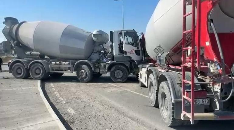 Avcılar’da iki beton mikseri çarpıştı; yaralı şoför hastaneye kaldırıldı