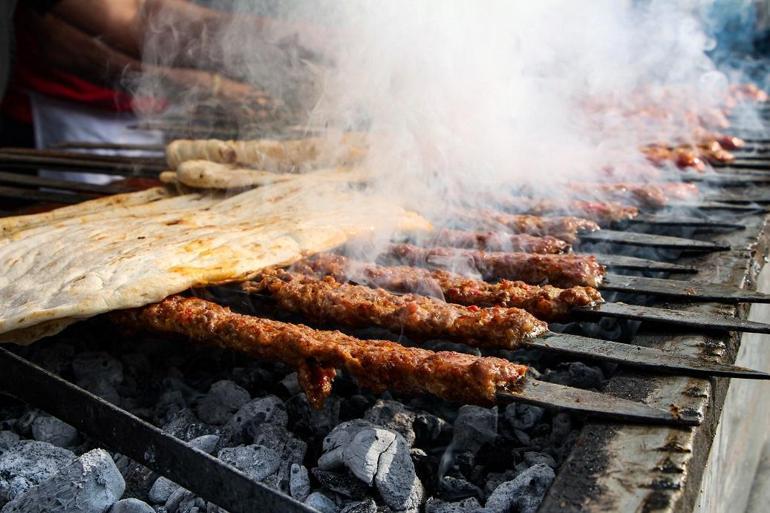 Adana Lezzet Festivaline son gününde yoğun ilgi