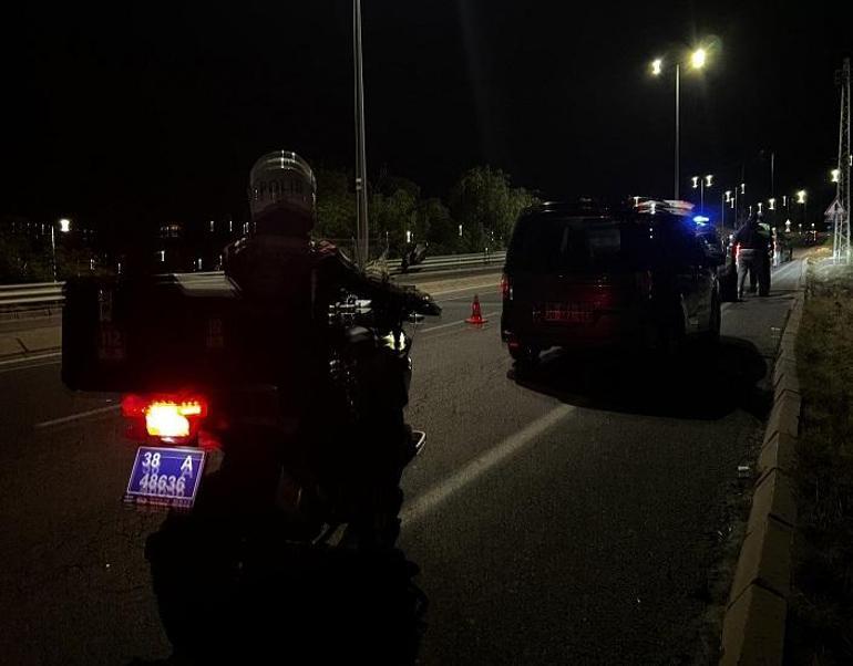 Polisten kaçan ehliyetsiz sürücüye 335 bin lira ceza kesilince, ‘Dershane param gidecek’ diye ağladı
