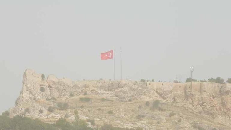 Mardinde toz taşınımı etkili oldu
