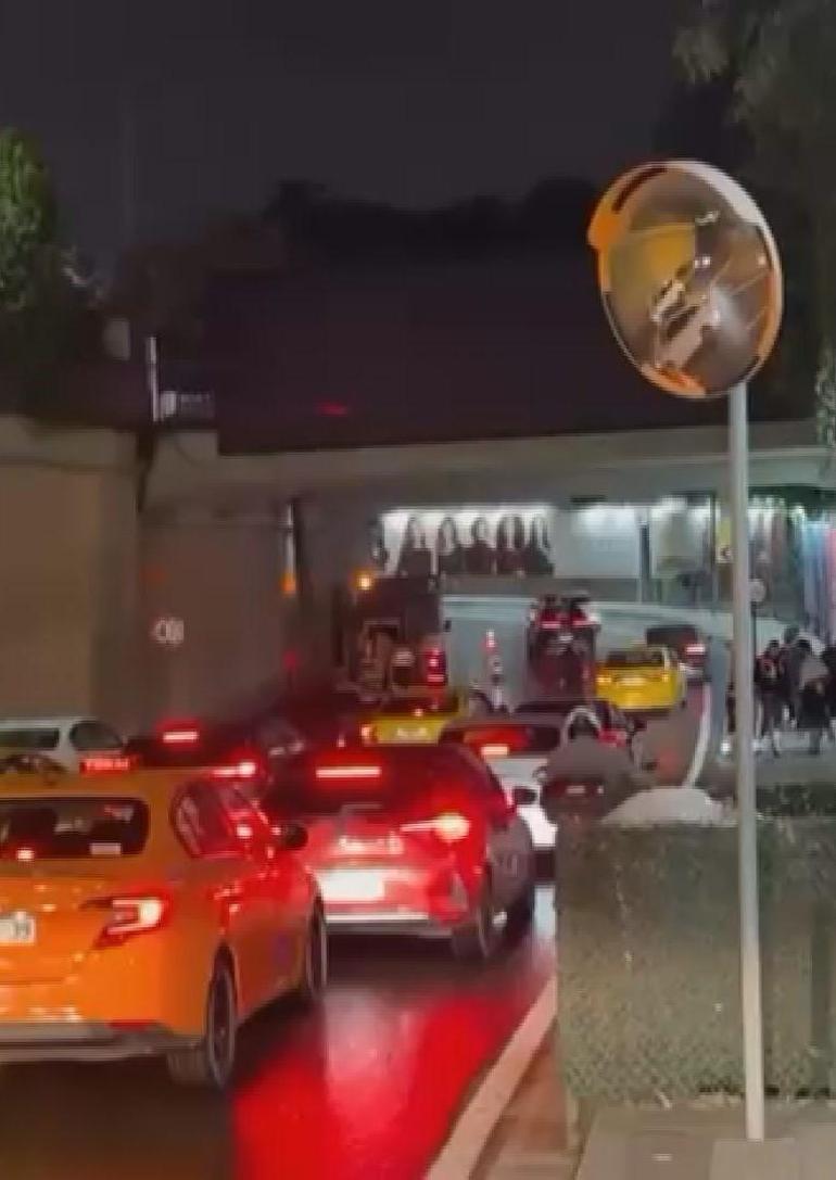 Beşiktaşta su borusu patladı; Zincirlikuyu alt geçidini su bastı