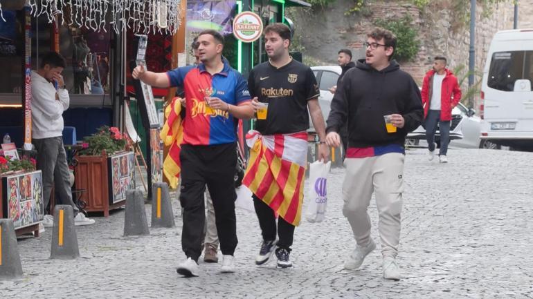 Barcelona taraftarları Sultanahmet Meydanında toplandı