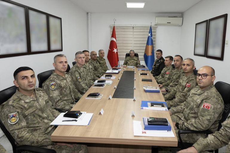 Genelkurmay Başkanı Orgeneral Bayraktaroğlu, Kosovada